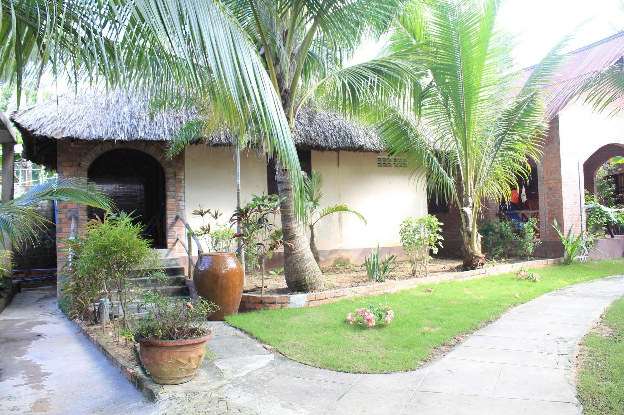 Lien Hiep Thanh Homestay & Beach Bar Phú Quý Zewnętrze zdjęcie