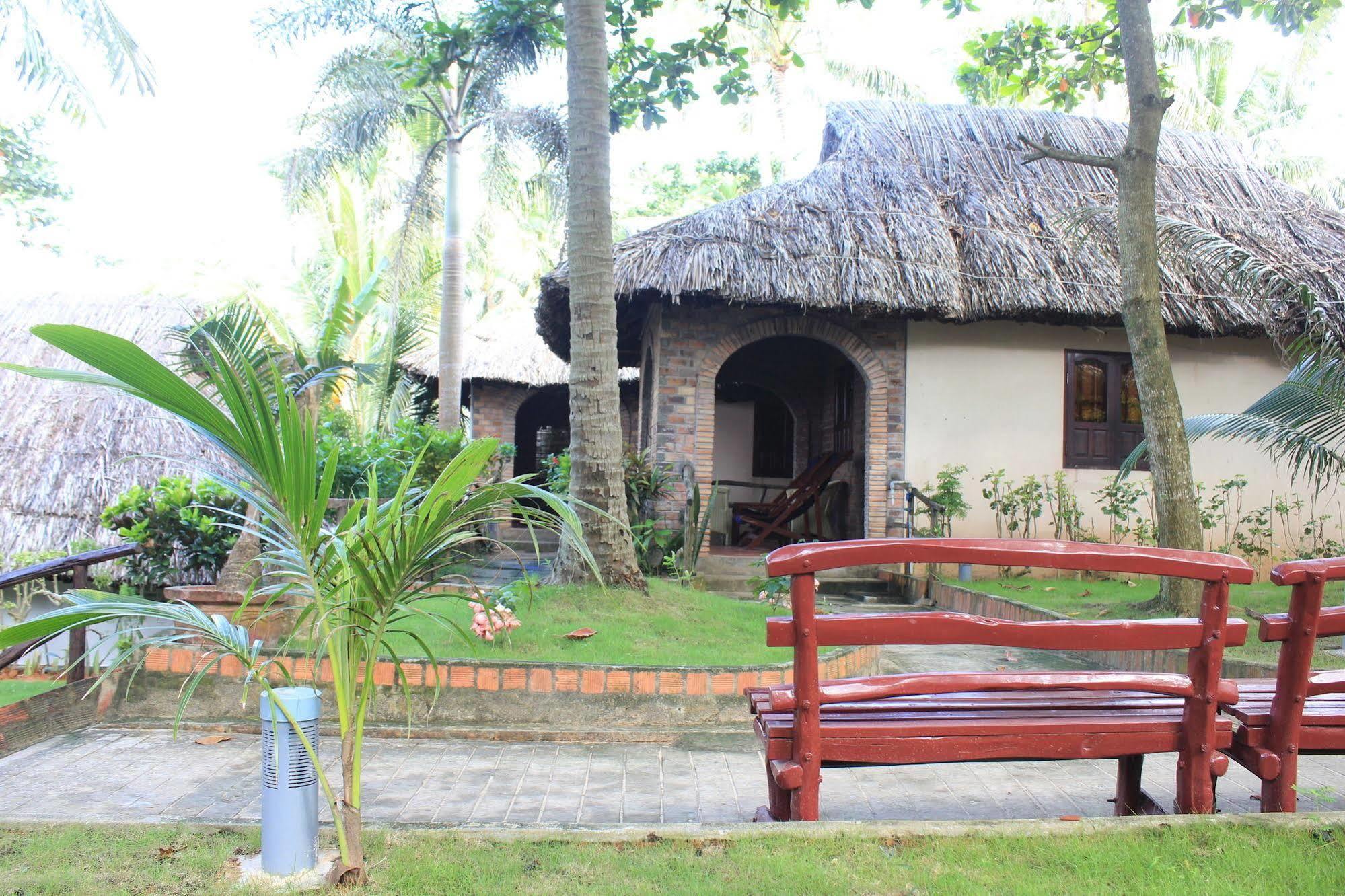 Lien Hiep Thanh Homestay & Beach Bar Phú Quý Zewnętrze zdjęcie
